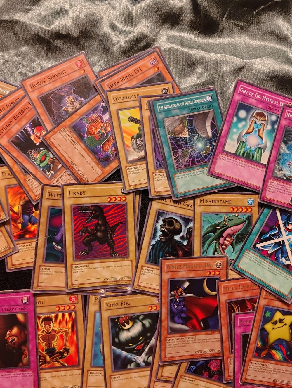 Vintage Yu-Gi-Oh Card Collection Lot Promo Magnet Warriors Holos Commons Rares